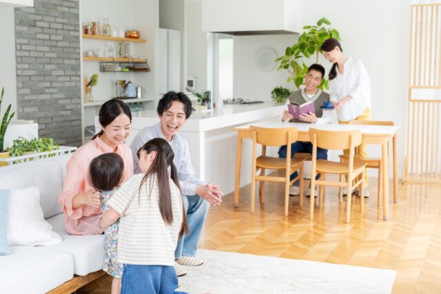 ３世帯家族のイメージ